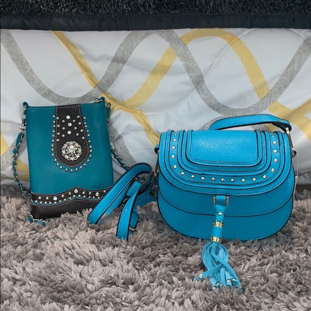 Crossbody purse set